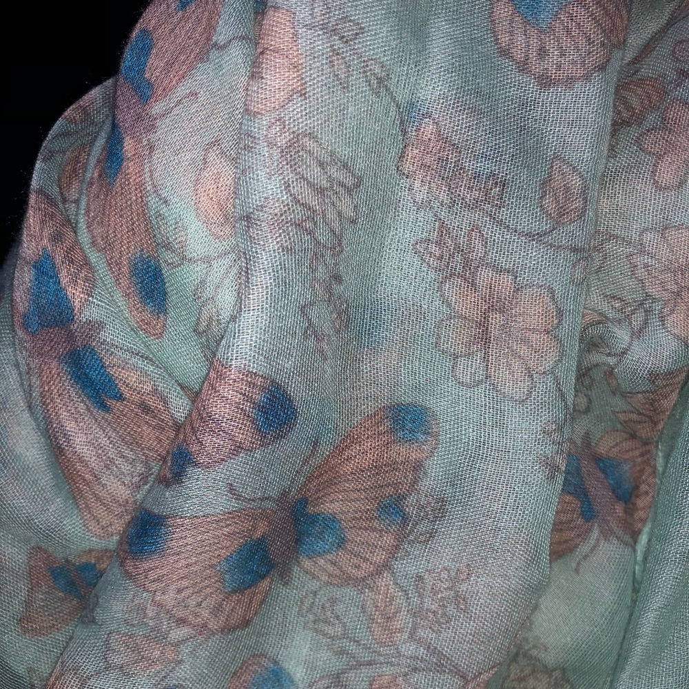 Infinity Scarf - Picture 2 of 3